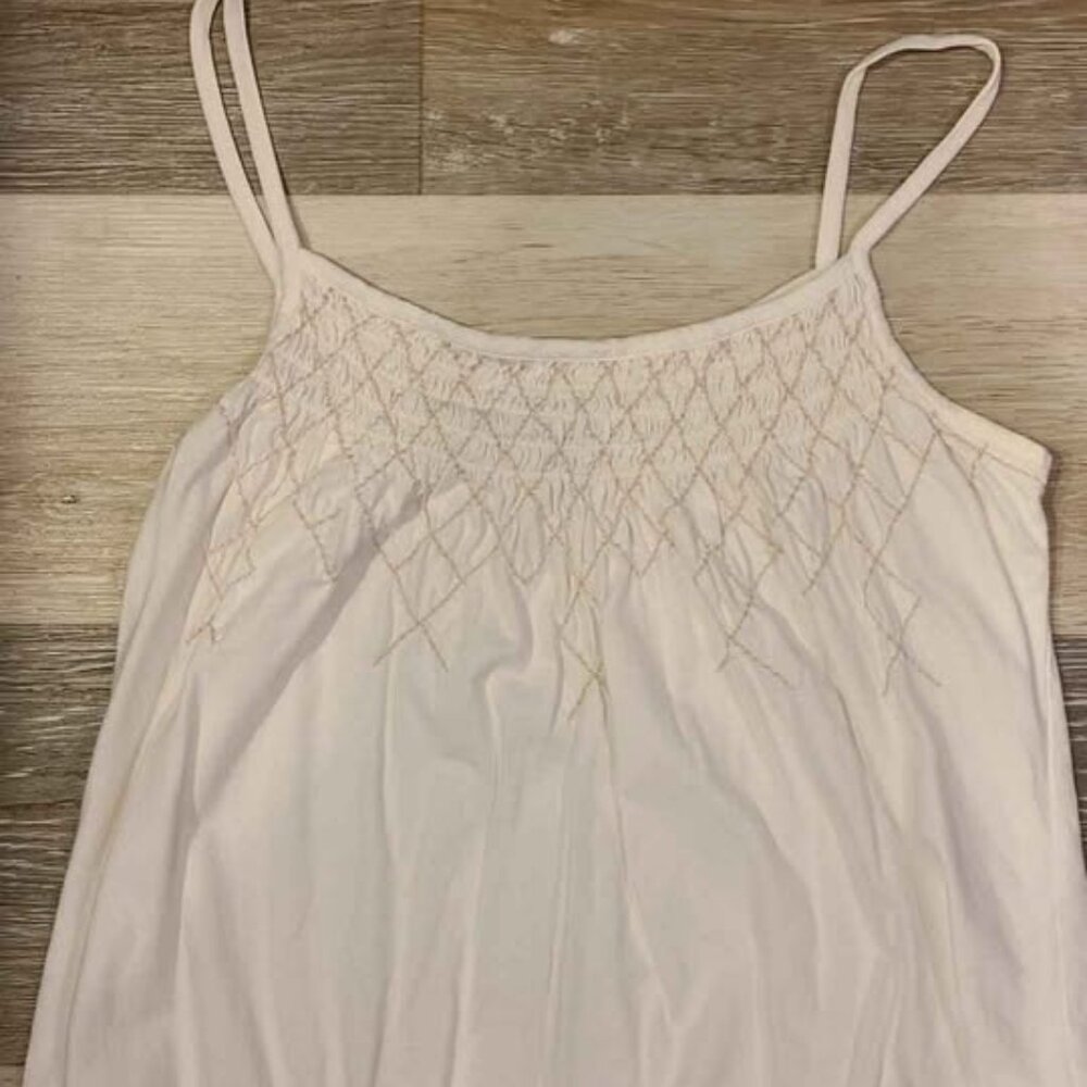 M White Tank